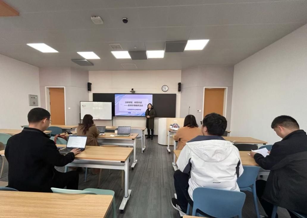 5b2e2da20610fc49a819f1a3167f743