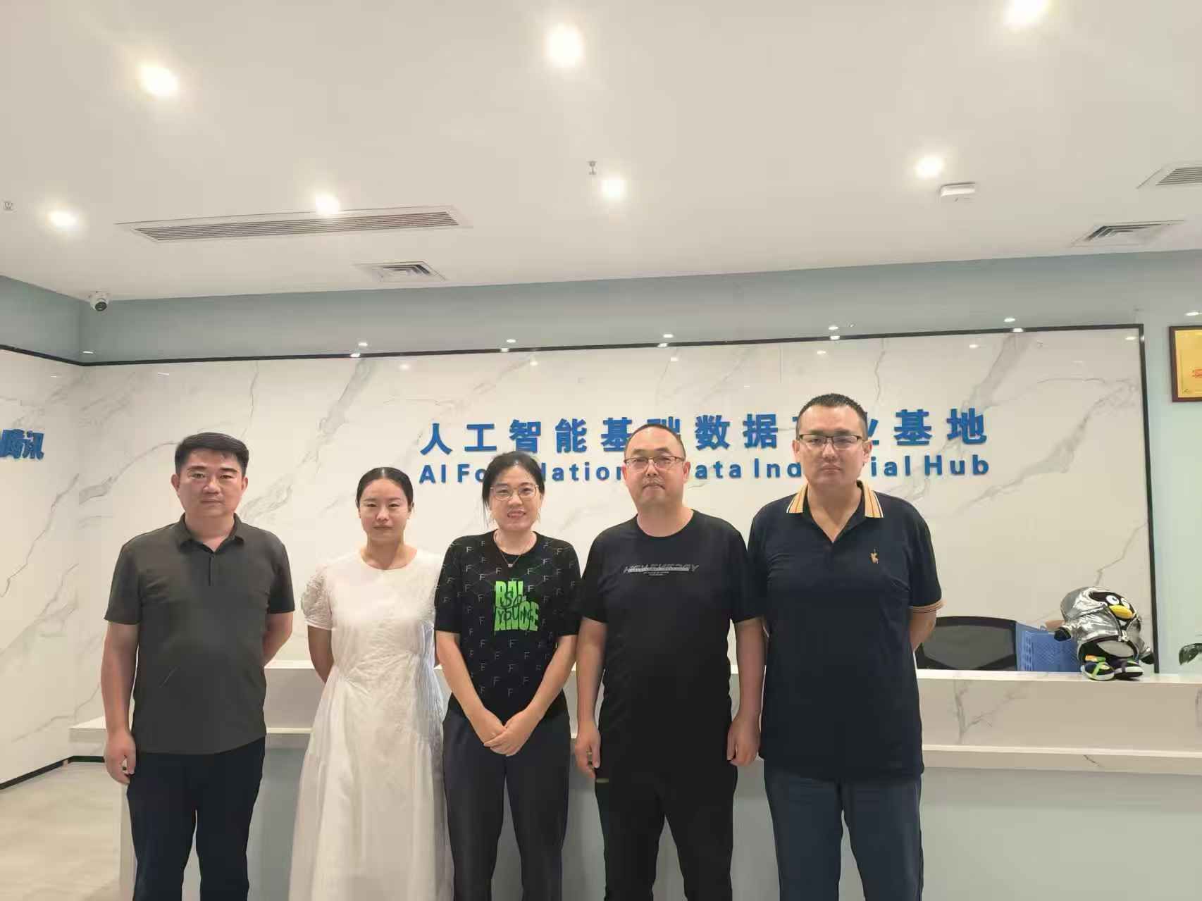 deecc3714344e5ad44741aa9d56de90c