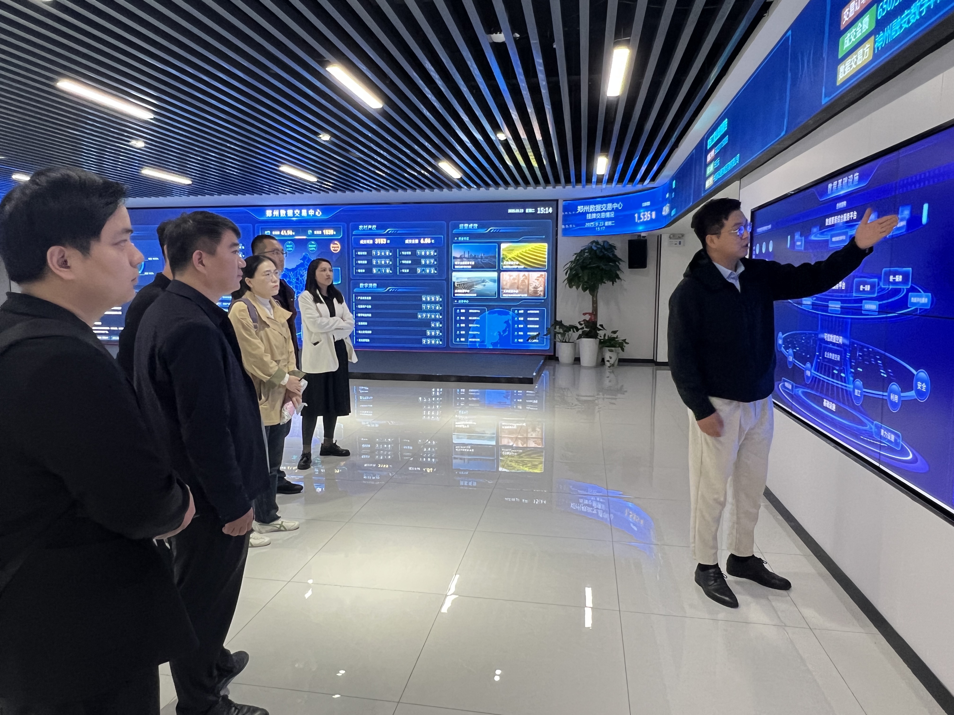 127922aae45a100cdcb1e8425b621f6b