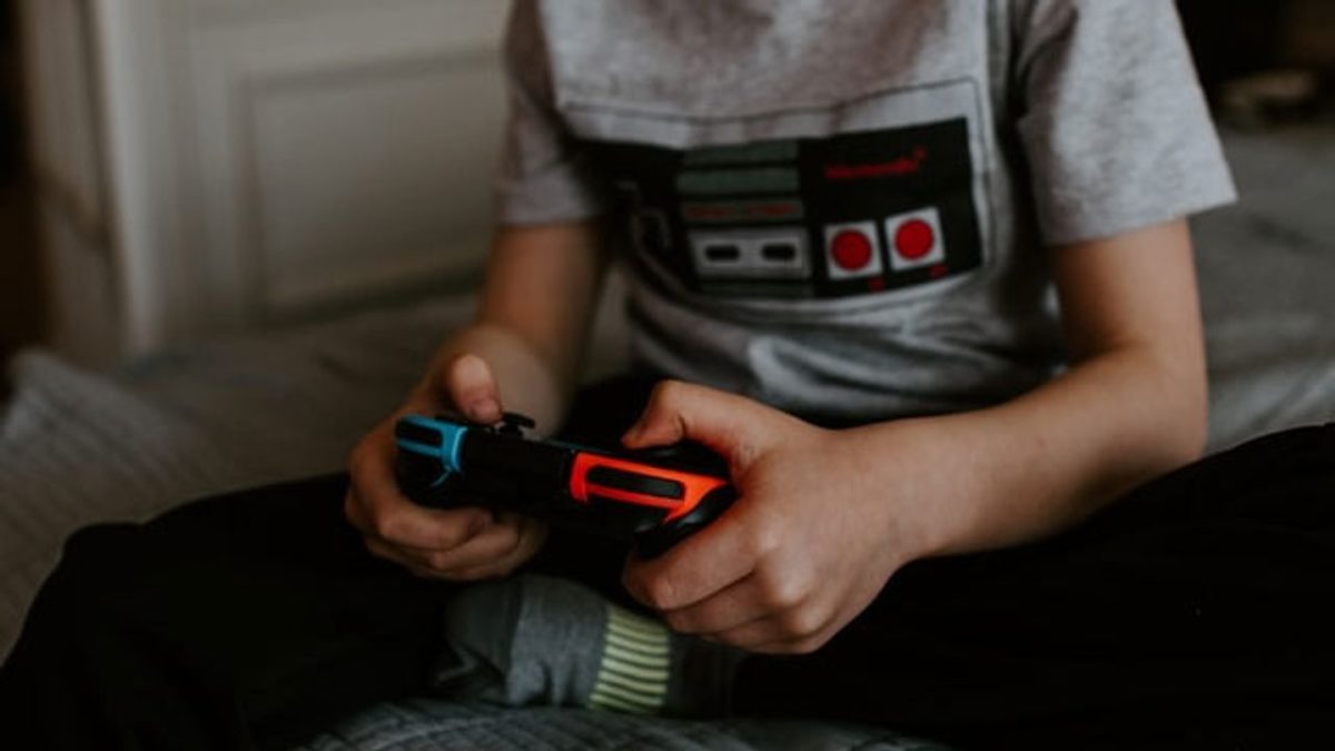 Video Games, But Not TV, Linked to Boost in Kids’ Intelligence